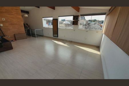 Casa à venda com 4 quartos, 300m² em Vila Santa Clara, São Paulo