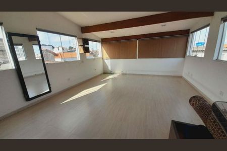 Casa à venda com 4 quartos, 300m² em Vila Santa Clara, São Paulo