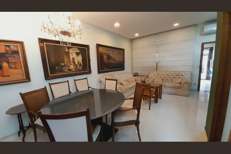 Casa à venda com 4 quartos, 300m² em Vila Santa Clara, São Paulo