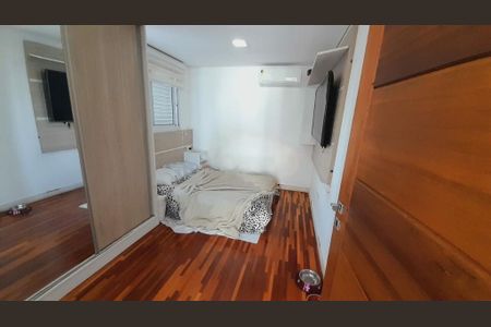 Casa à venda com 4 quartos, 300m² em Vila Santa Clara, São Paulo