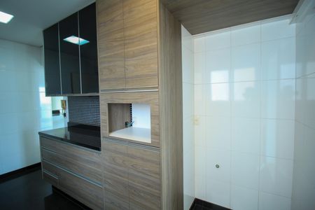 Apartamento à venda com 117m², 2 quartos e 3 vagasCozinha