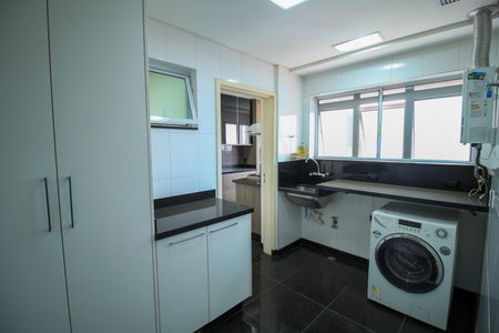 Apartamento à venda com 117m², 2 quartos e 3 vagasÁrea de Serviço