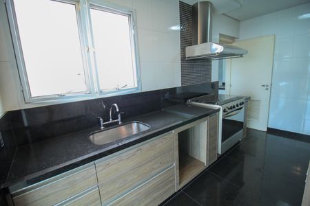 Apartamento à venda com 117m², 2 quartos e 3 vagasCozinha