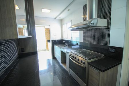 Apartamento à venda com 117m², 2 quartos e 3 vagasCozinha