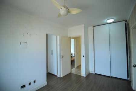 Apartamento à venda com 117m², 2 quartos e 3 vagasQuarto 3