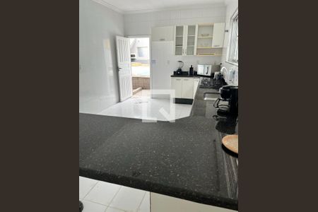Cozinha de casa para alugar com 4 quartos, 269m² em Vila Tupi, Praia Grande