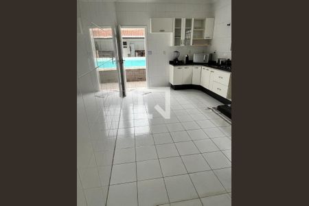 Cozinha de casa para alugar com 4 quartos, 269m² em Vila Tupi, Praia Grande