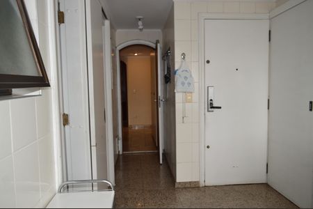 Apartamento à venda com 468m², 4 quartos e 8 vagasÁrea de Serviço