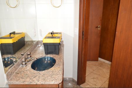 Apartamento à venda com 468m², 4 quartos e 8 vagasBanheiro da Suíte 3