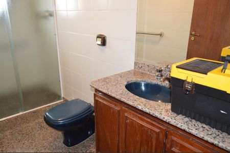 Apartamento à venda com 468m², 4 quartos e 8 vagasBanheiro da Suíte 3