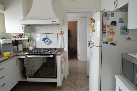 Apartamento à venda com 468m², 4 quartos e 8 vagasCozinha