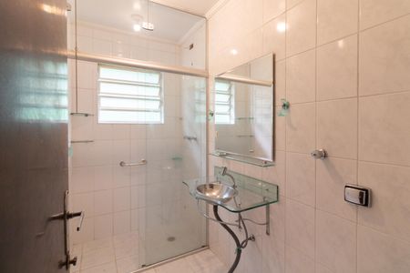 Casa para alugar com 220m², 5 quartos e 4 vagasBanheiro da suíte 2