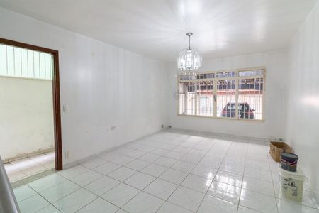 Casa para alugar com 220m², 5 quartos e 4 vagasSala