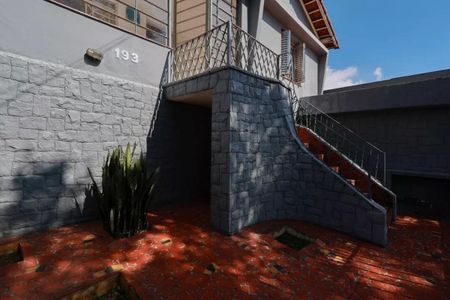 Casa à venda com 945m², 4 quartos e 2 vagasEntrada