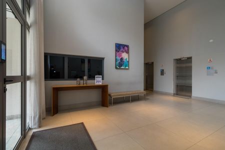 Apartamento à venda com 30m², 1 quarto e sem vaga Apartamento à venda com 30m², 1 quarto e sem vagaHall de Entrada