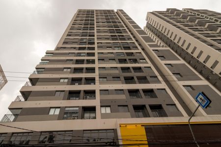 Apartamento à venda com 30m², 1 quarto e sem vaga Apartamento à venda com 30m², 1 quarto e sem vagaFachada
