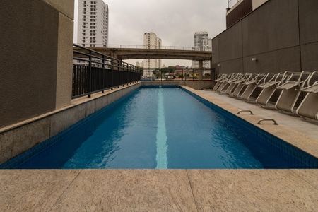 Apartamento à venda com 30m², 1 quarto e sem vaga Apartamento à venda com 30m², 1 quarto e sem vagaÁrea comum - Piscina