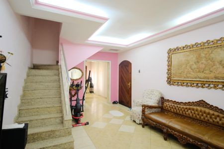 Casa à venda com 140m², 2 quartos e 2 vagasSala