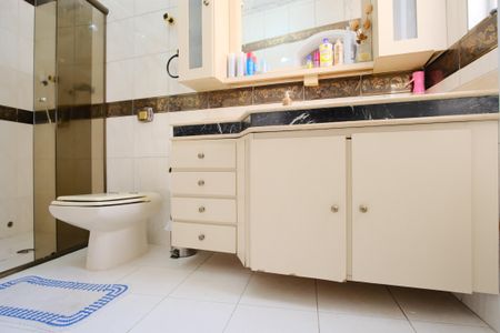 Casa à venda com 140m², 2 quartos e 2 vagasBanheiro