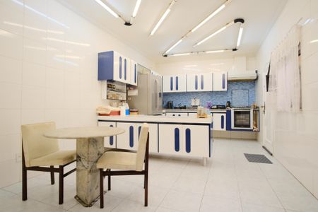 Casa à venda com 140m², 2 quartos e 2 vagasCozinha