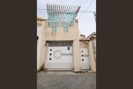 Casa à venda com 140m², 2 quartos e 2 vagasFachada