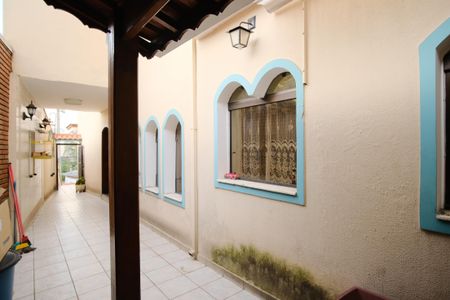 Casa à venda com 140m², 2 quartos e 2 vagasQuintal