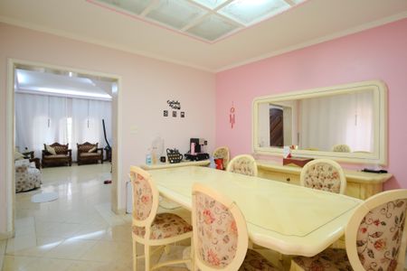 Casa à venda com 140m², 2 quartos e 2 vagasSala de Jantar