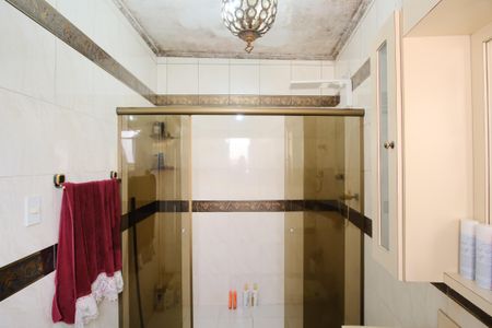Casa à venda com 140m², 2 quartos e 2 vagasBanheiro