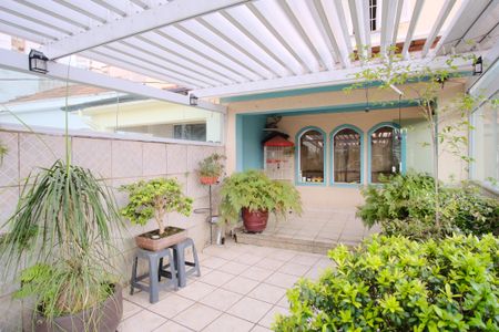 Casa à venda com 140m², 2 quartos e 2 vagasVaranda