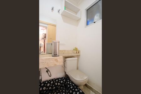 Casa à venda com 140m², 2 quartos e 2 vagasBanheiro de serviço