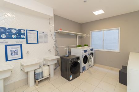Apartamento à venda com 32m², 2 quartos e sem vagaÁrea comum - Lavanderia