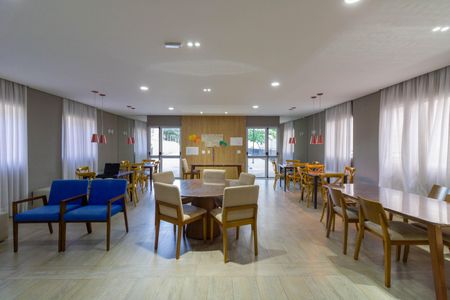 Apartamento para alugar com 41m², 2 quartos e sem vagaÁrea comum - Salão de festas