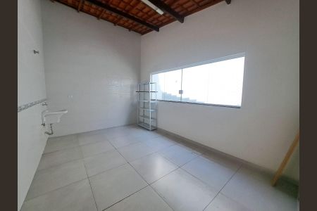 Casa à venda com 200m², 4 quartos e 2 vagas Casa à venda com 200m², 4 quartos e 2 vagasÁrea de Serviço