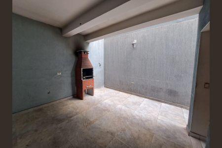 Casa à venda com 200m², 4 quartos e 2 vagas Casa à venda com 200m², 4 quartos e 2 vagasÁrea Externa