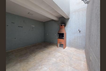 Casa à venda com 200m², 4 quartos e 2 vagas Casa à venda com 200m², 4 quartos e 2 vagasÁrea Externa