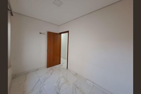 Casa à venda com 200m², 4 quartos e 2 vagas Casa à venda com 200m², 4 quartos e 2 vagasQuarto 3