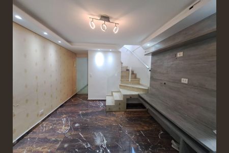 Casa à venda com 200m², 4 quartos e 2 vagas Casa à venda com 200m², 4 quartos e 2 vagasSala