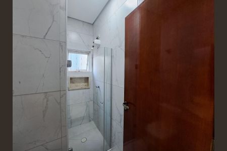 Casa à venda com 200m², 4 quartos e 2 vagas Casa à venda com 200m², 4 quartos e 2 vagasBanheiro Social