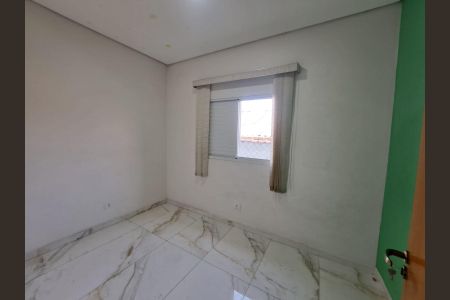 Casa à venda com 200m², 4 quartos e 2 vagas Casa à venda com 200m², 4 quartos e 2 vagasQuarto 2