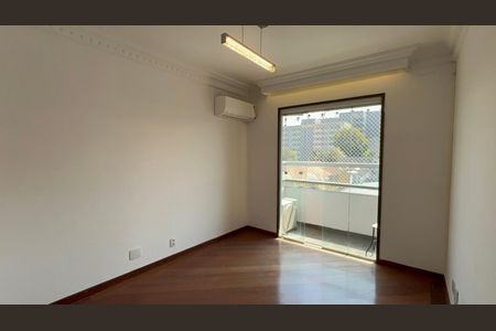 Apartamento à venda com 88m², 2 quartos e 2 vagasSala
