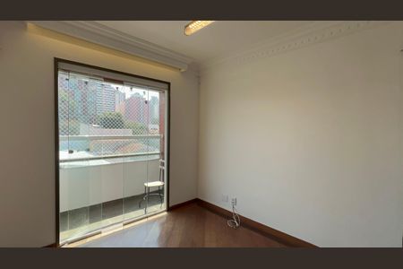 Sala de apartamento à venda com 2 quartos, 88m² em Vila Madalena, São Paulo