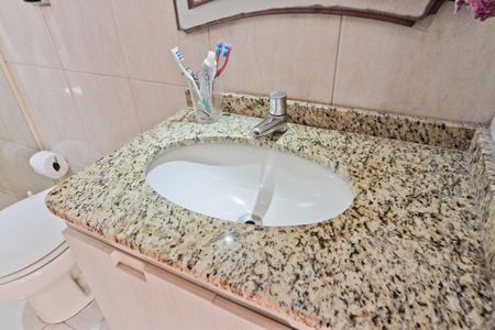 Casa à venda com 180m², 3 quartos e 3 vagasBanheiro da Suíte