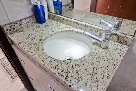 Casa à venda com 180m², 3 quartos e 3 vagasBanheiro