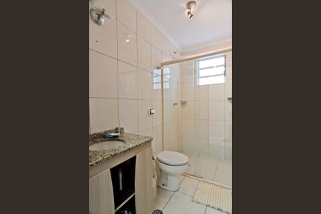 Casa à venda com 180m², 3 quartos e 3 vagasBanheiro 2