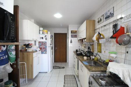 Apartamento à venda com 150m², 3 quartos e 2 vagasCozinha