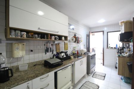 Apartamento à venda com 150m², 3 quartos e 2 vagasCozinha