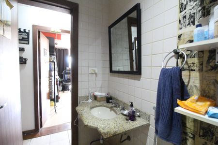 Apartamento à venda com 150m², 3 quartos e 2 vagasBanheiro social