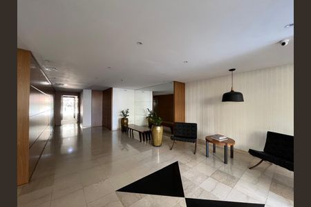 Apartamento à venda com 150m², 3 quartos e 2 vagas Apartamento à venda com 150m², 3 quartos e 2 vagasHall