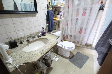 Apartamento à venda com 150m², 3 quartos e 2 vagasBanheiro social