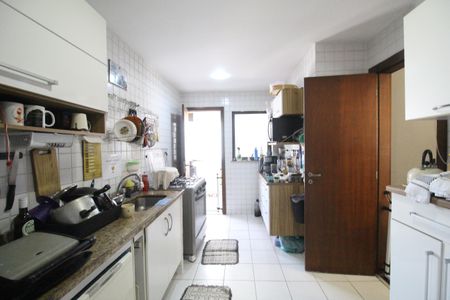Apartamento à venda com 150m², 3 quartos e 2 vagasCozinha